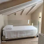 Dimitris's & Evangelia's Loft Homes With Garden, Near Airport & Town