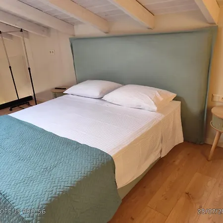 Dimitris's & Evangelia's Loft Homes With Garden, Near Airport & Town Corfu (city)