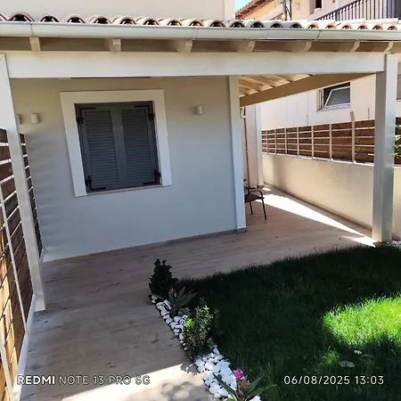Dimitris's & Evangelia's Loft Homes With Garden, Near Airport & Town Corfu (city)