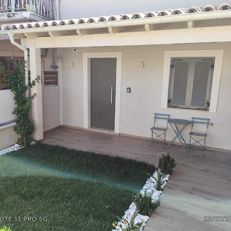 Dimitris's & Evangelia's Loft Homes With Garden, Near Airport & Town * Corfu (city)