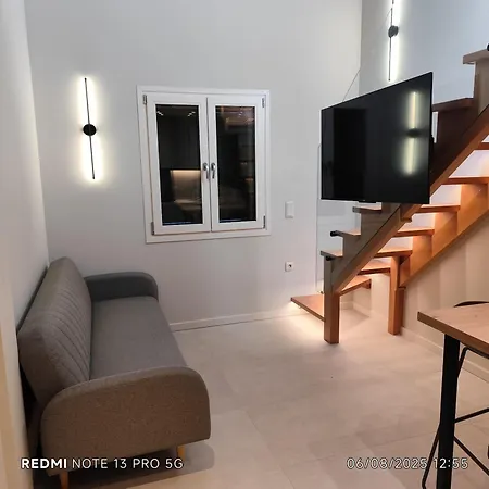 Dimitris's & Evangelia's Loft Homes With Garden, Near Airport & Town Corfu (city)